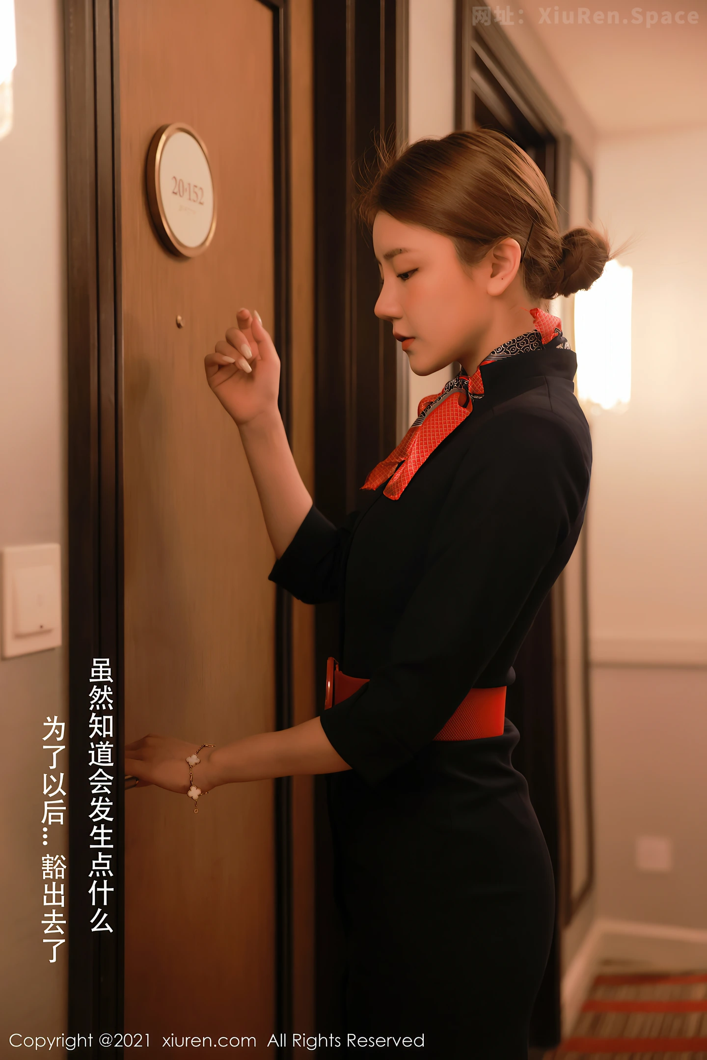 图片[5]-[XiuRen秀人网]VOL.3933 模特夏西CiCi澳门旅拍实习空姐剧情主题超薄无内黑丝诱惑写真54P-秀人网官方网站